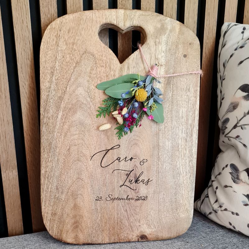 Hochzeit: Küchenbrett HERZENSMENSCH mit Wunschtext