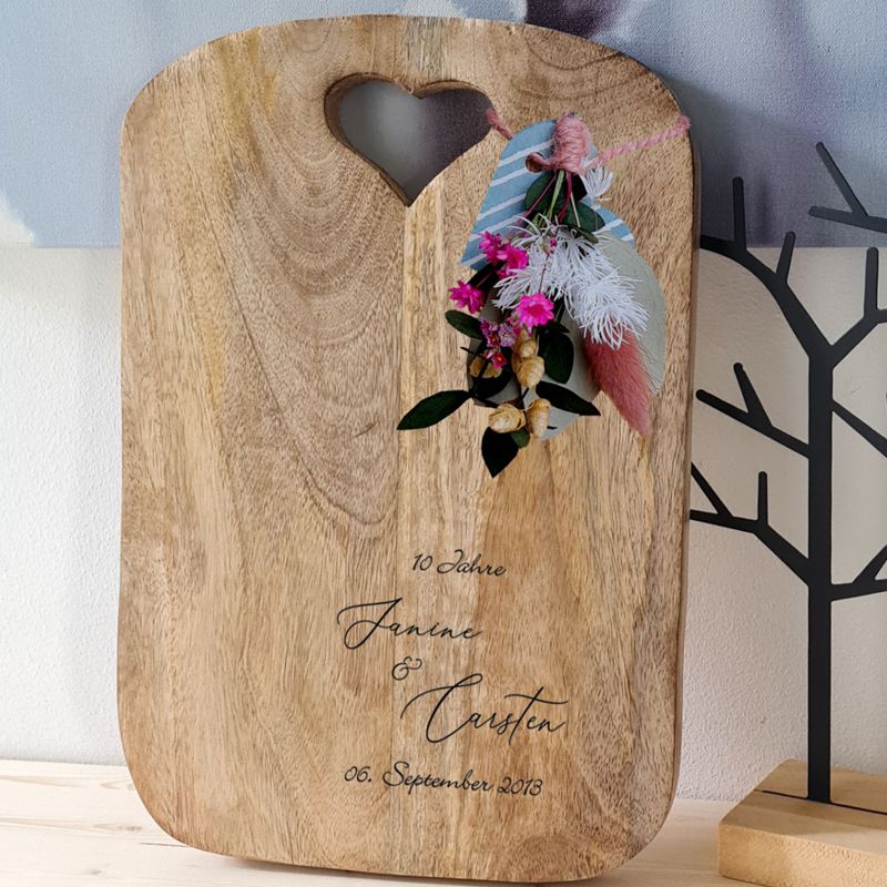 Hochzeit: Küchenbrett HERZENSMENSCH mit Wunschtext