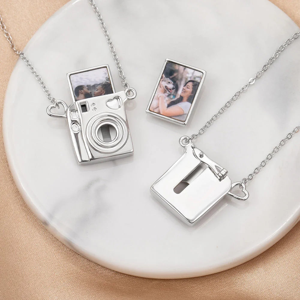Personalisierte Mini-Kamera-Kettenanhänger mit ausziehbarem Foto ist ein bezauberndes Geschenk für Fotoliebhaber