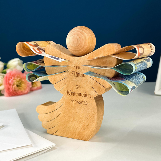 Engel mit Schweif aus Holz mit Gravur zur Kommunion - Personalisiert