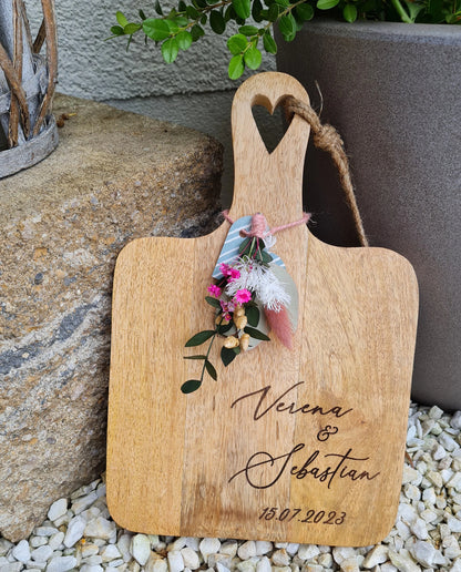 Hochzeit: Küchenbrett HERZENSMENSCH mit Wunschtext
