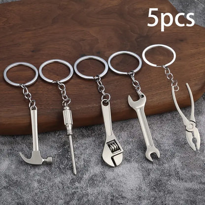 5er-Set Mini-Werkzeug-Schlüsselanhänger aus Aluminium – Street Style & Multitool-Design